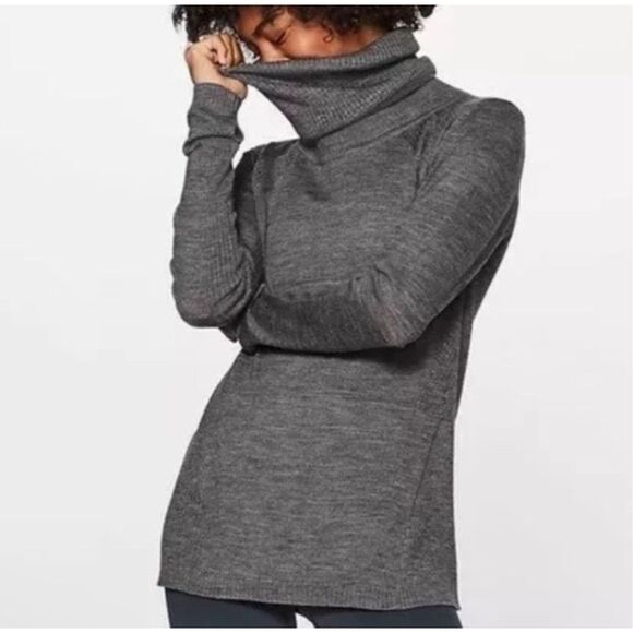 LULULEMON Women’s Dark Gray Long Sleeve Sweat and Savasana Sweater Size 6 Merino - Picture 2 of 8